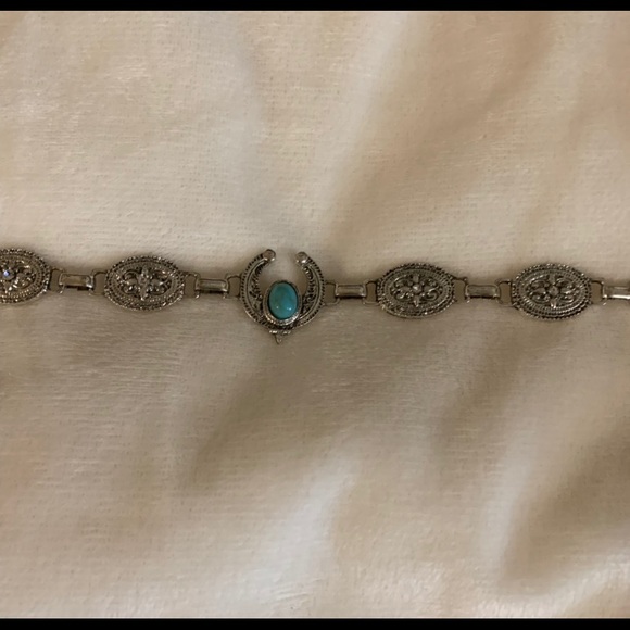 Choker Necklace - Picture 7 of 7